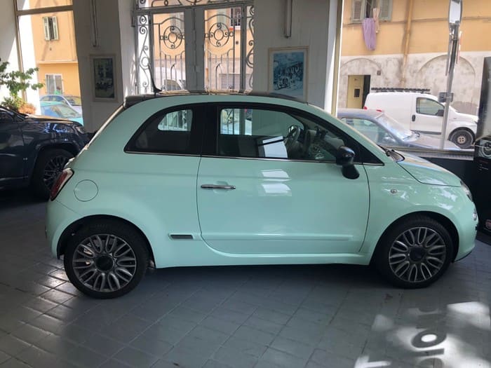 fiat 500 vert bleu en vente dans le garage expo FIAT à Nice