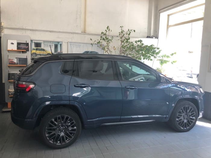 4x4 urbain dans le garage Expo FIAT à Nice